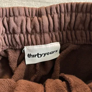 Thirty years brown sweat shorts thumbnail 2