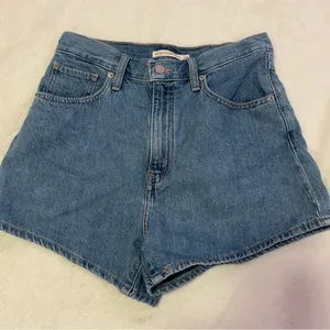 Levi’s Jean Shorts thumbnail 2