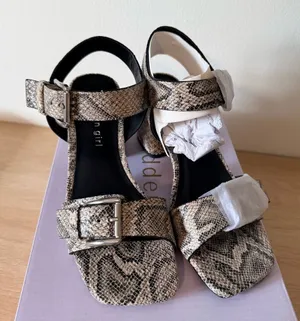 Madden Girl Snakeskin Patterned Women's Sandals thumbnail 1