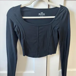 Hollister Cropped Long Sleeve thumbnail 1