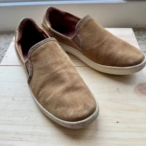 Women's UGG Cas Suede Sneakers Slip-On Shoes Size 8 Brown & Gold Leather thumbnail 1