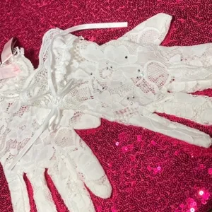 Victoria’s Secret Shine Halloween Costume Gloves thumbnail 11