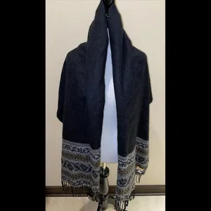 Primo Filo Italia Oversized‎ Fringed Soft Shawl/Scarf Acrylic 70”x31” thumbnail 6