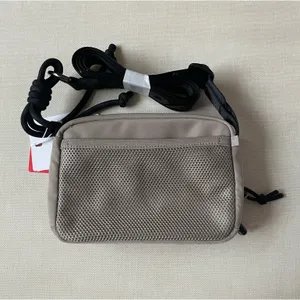 Lululemon Team Canada Future Legacy Easy Access Bag 1.5L COC CPC Logo thumbnail 11