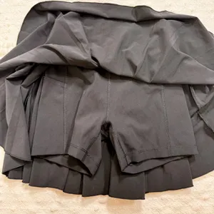 TnAction Aritzia Black Pleated Active Skort Built-in‎ Shorts Pockets 2XS thumbnail 4