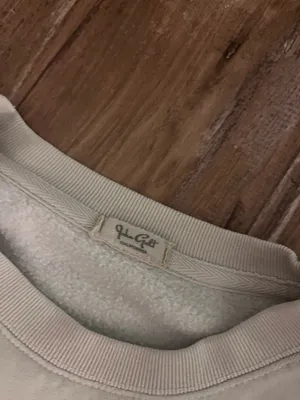 Brandy Melville Sweatshirt thumbnail 2