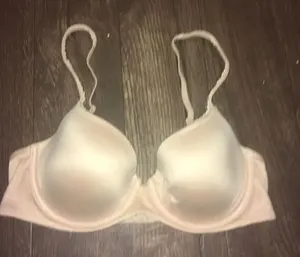 Victoria’s Secret nude full coverage 34C bra thumbnail 1