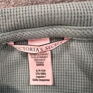 Victoria's Secret Waffle Knit Pajama Top Women's Small Green Thermal Lounge thumbnail 3