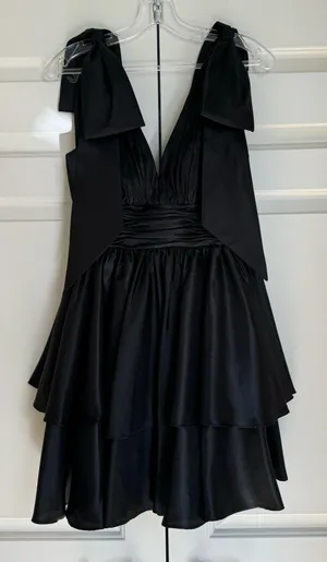 Mac Duggal Black Bow Shoulder Dress Homecoming/Cocktail thumbnail 6