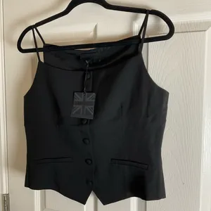 NWT Vanwell London Tailored Button-Down Vest Top - Black Size S thumbnail 3
