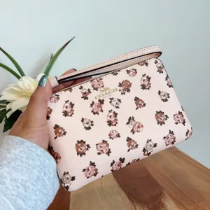 NWT Coach Corner Zip Wristlet With Rosette Print‎ thumbnail 3