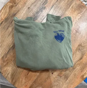 Hot Mess Alix Earle Merch Sweatshirt thumbnail 3
