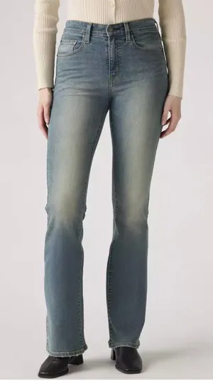 New Levi's 27x32 Women's 726 High-rise Flare Jeans Space Odyssey Medium Wash thumbnail 1