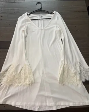 Express White Lace Bell Sleeve Dress Womens Small Boho Romantic Shift Mini thumbnail 1