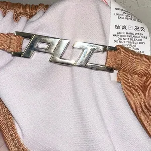 NWT PrettyLittleThing Mocha Ruched‎ Tanga Bikini Bottoms Size 2 Chain Strap Swim thumbnail 4