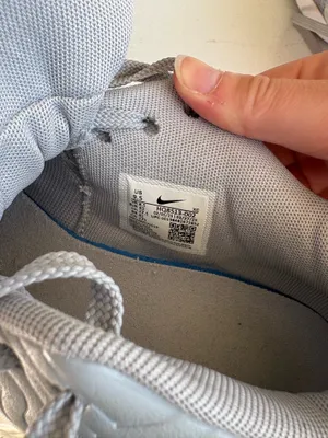 Nike Basketball Shoes thumbnail 4