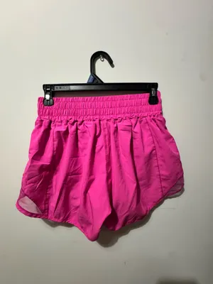Pink shorts Size 6 thumbnail 3