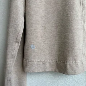 Lululemon Ceremony Pullover Hoodie Cropped Relaxed French Terry Size 8? 10? thumbnail 4