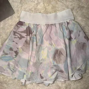 Lululemon Court Rival‎ HR Skirt Size 2 Nouveau Marble NWOT thumbnail 1