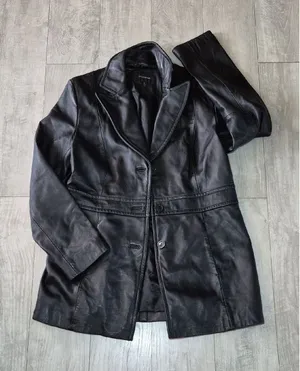 Black Leather Button thumbnail 1