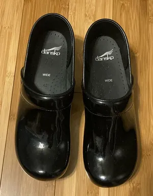 Dansko NWOT Nursing Shining Black Slip On Clogs Women’s Size EU 42 thumbnail 1