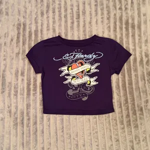 Ed Hardy‎ Navy Broken Hearts and Fairytales Graphic Baby Tee Crop Medium thumbnail 2