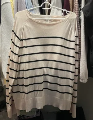 H&M black/white horizontal striped sweater thumbnail 1