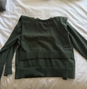 Aritzia green cashmere blended knit sweater thumbnail 3