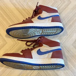 Nike Air Jordan 1 Sail Redstone Hyper Royal High-Top Sneakers Size 8.5 thumbnail 5