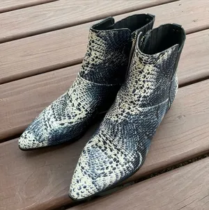 Calvin Klein Snake-Print Pointed Toe Ankle Boots 🪻🪻 thumbnail 1