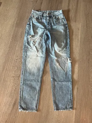 American Eagle Outfitters Curvy Mom Jeans thumbnail 1