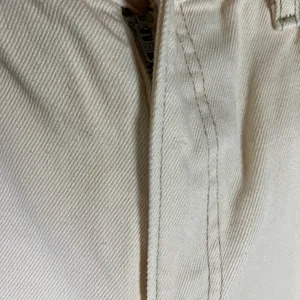 Express‎ Womens Jeans Size 10R Beige Distressed Denim High Rise Mom Jeans thumbnail 5