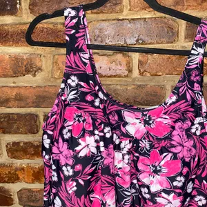 Swimsuits For All Black Pink Floral Tankini Swim Bathing Suit Top Womens Size 24 thumbnail 2