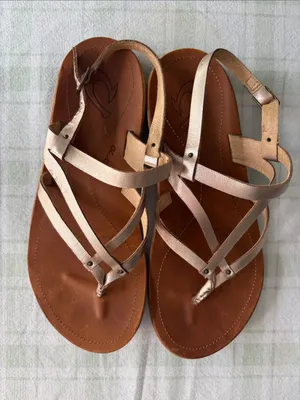 Olukai U’I KO’OWomen’s Metallic Strappy Toe-Loop Sandals - Rose Gold thumbnail 1