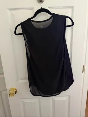 Women's Fabletics Black Mesh Workout Tank Top Size Small thumbnail 3