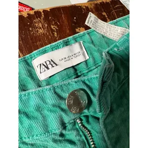 Zara thumbnail 2