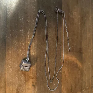 Madewell box pendant necklace thumbnail 2