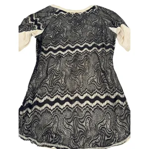 BKE Boutique Womens Small Black Lace Beaded Crochet‎ Bib Short Sleeve Top Cream thumbnail 5