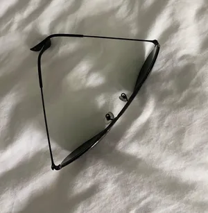 Ray-Ban “Aviator Total Black” Sunglasses thumbnail 5