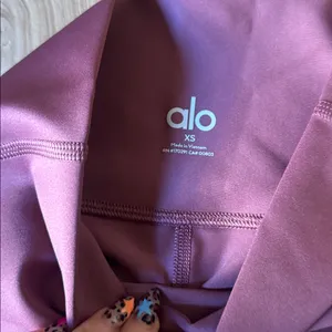 Alo Purple High-Waisted Leggings thumbnail 2