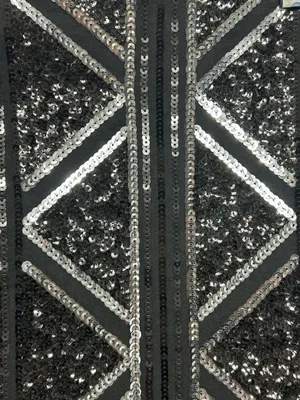 Express Sequin Mini Skirt Medium Black Silver Stretch Pull On Holiday Party Club thumbnail 4