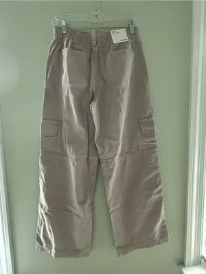 Aeropostale Wide Leg Cargo Pants in Light Taupe small/short thumbnail 2