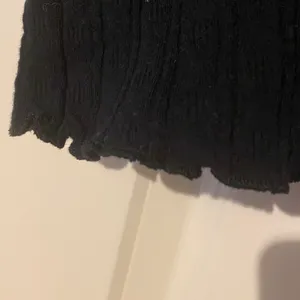 Black Button thumbnail 4
