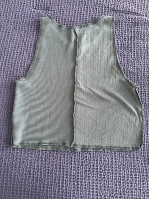 American Eagle tank top thumbnail 2