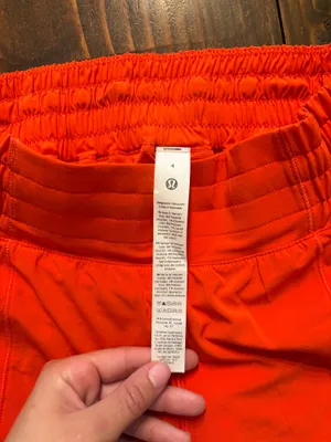 Lululemon Shorts Hotty Hot 2.5" Low-Rise thumbnail 3