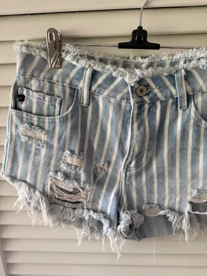 KanCan USA Shorts Denim Distressed thumbnail 2
