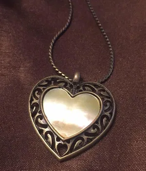 ❤️HEART NECKLACE❤️WORN ONCE❤️OFFERS CONSIDERED.❤️ thumbnail 3