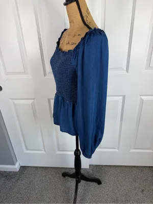 Old Navy Blue Smocked Peplum Top Size M NWOT 100% Lyocell Long Sleeve thumbnail 3