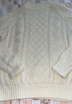 Cream Sweater Tan Size M thumbnail 1