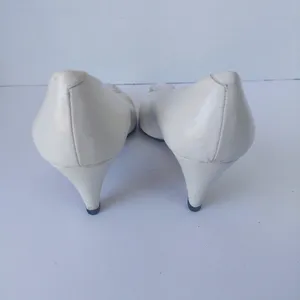 Vintage Sesto Meucci Off White Leather Italian Pumps With Rosette Size 7 1/2 thumbnail 3